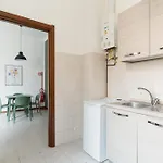Guesthost - Morazzone Bright And Cozy Design Flat * 米兰