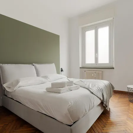 Lägenhet Guesthost - Morazzone Bright And Cozy Design Flat Milano