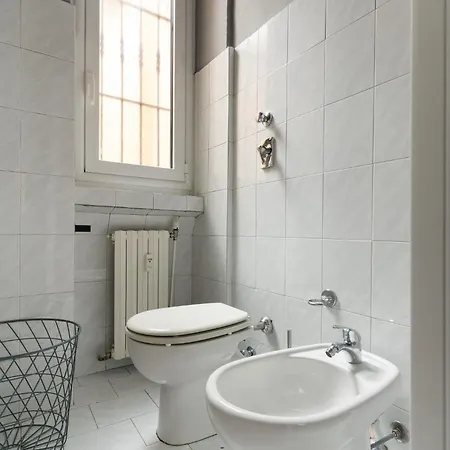 Apartment Guesthost - Morazzone Bright And Cozy Design Flat *
