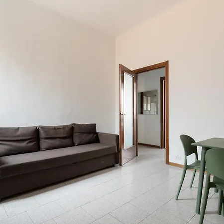 Guesthost - Morazzone Bright And Cozy Design Flat Apartamento