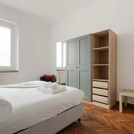 Διαμέρισμα Guesthost - Morazzone Bright And Cozy Design Flat
